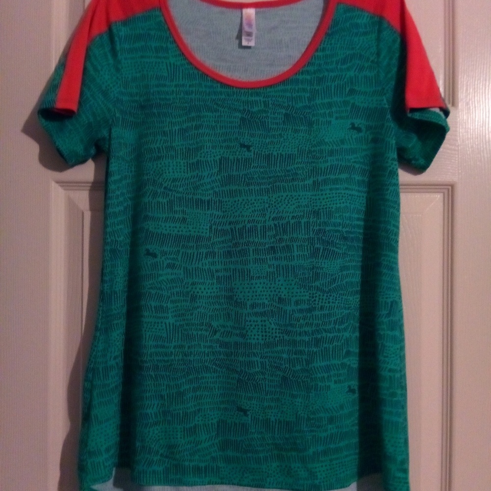 LulaRoe Classic Tee
